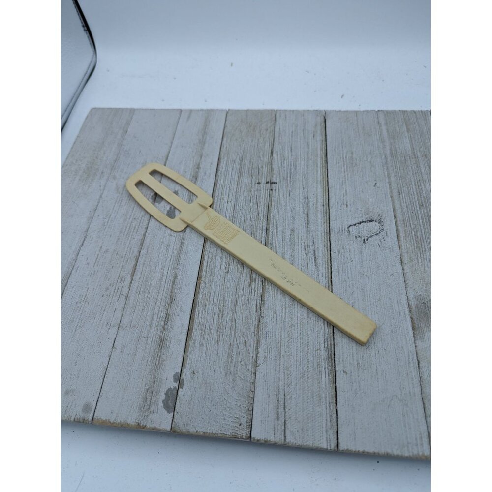 Vintage Nylon Beater Blender Spatula Strainer 9 1/2" Almond Beige